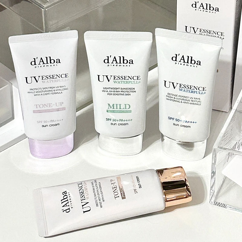 Luxury Skincare Brands - D'Alba UV エッセンス ウォーターフル サン クリーム